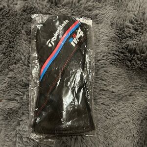 Taylor made golf club cover